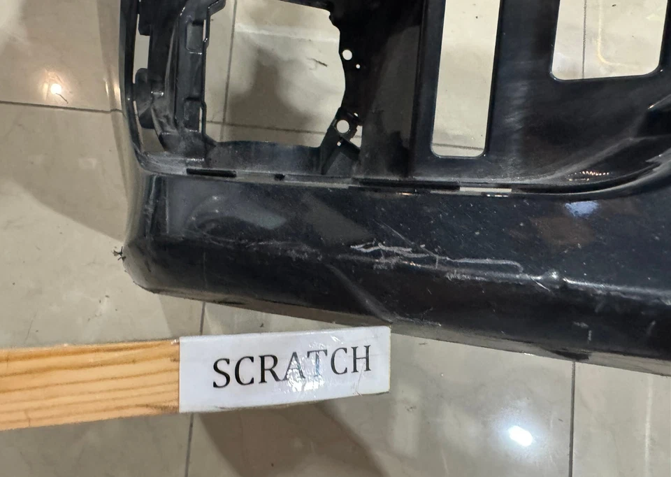 Cubierta de parachoques delantero negra 2020-2022 Subaru Legacy 57704AN00A OEM Foto 2 de 4