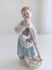 Sch&ouml;ne Meissen Figur G&auml;rtnerm&auml;dchen mit Harke 1.Wahl