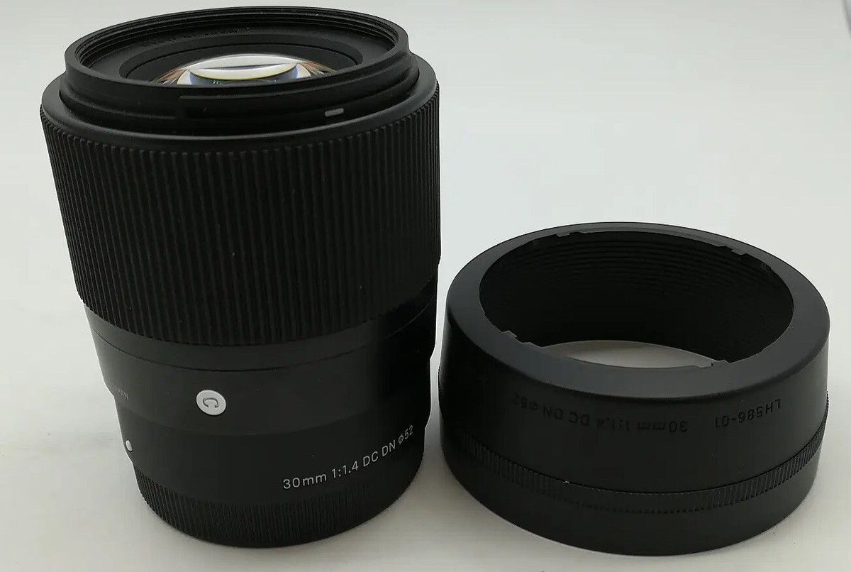 Sigma 30mm F1.4 DC DN Sony E Mount lens MINT Made In Japan
