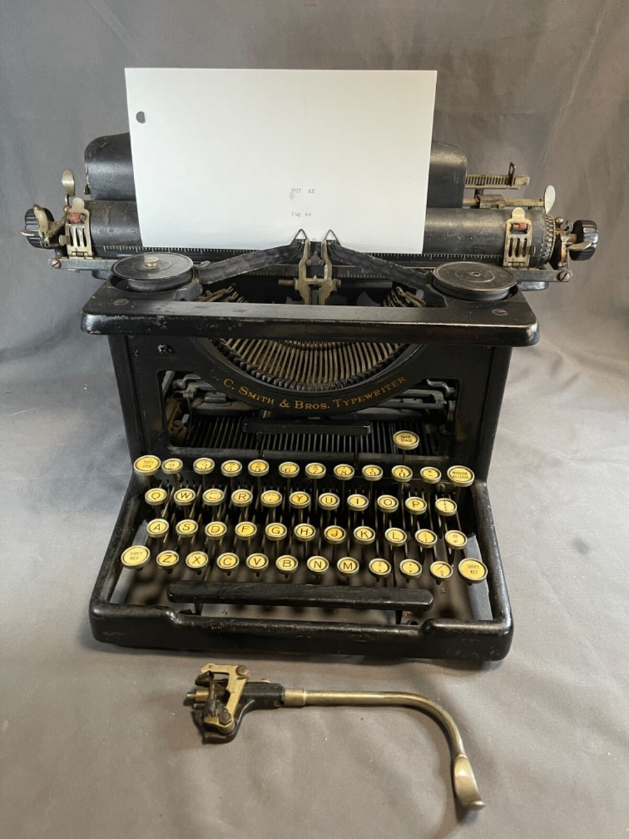 1910 LC Smith & Bros #3 Manual Typewriter 14