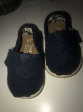 Baby Toms Classic Blue Shoes T2 NWOB 29.99