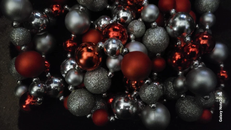 Vintage Christmas Red Silver Glitter Ball Garland Holiday Decor 11+ft See Pics - Image 2 of 3