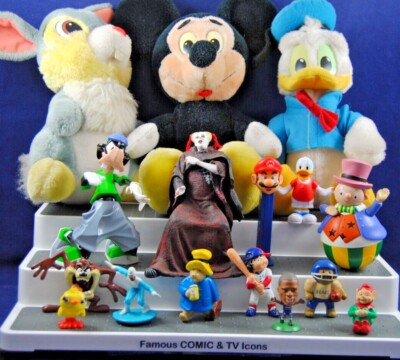 Verschiedene TV ICONS DISNEY ELF FROZONE GOOFY MARIO PADDINGTON BEAR WOBBLYMAN Figur