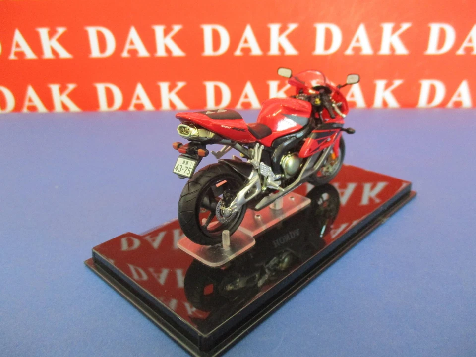 Die cast 1/24 Modellino Moto Honda Fireblade CBR1000RR by Atlas - Immagine 3 di 4