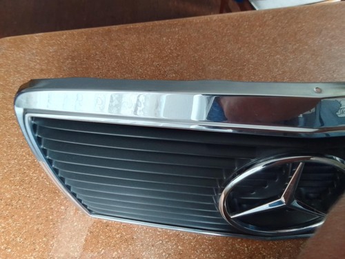Mercedes Benz w124 Schätz Kuhlergrill E class 1993-1995 - Picture 6 of 15