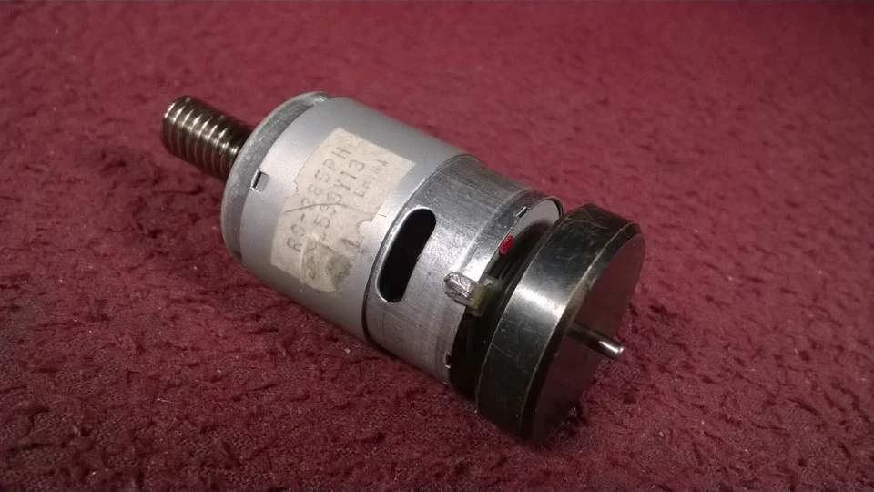 #2 WEAVER #301 GP38-2 LOCOMOTIVA DIESEL - MOTOR VOLANTE DE AÇO - ENGRENAGEM DE LATÃO - Imagem 3 de 4