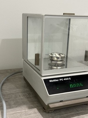 Mettler PC 400 C DIAMOND SCALE , holds up to 400carat. One owner.