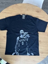 Damian Lillard Autographs in 2012-13 Panini Innovation Basketball 22