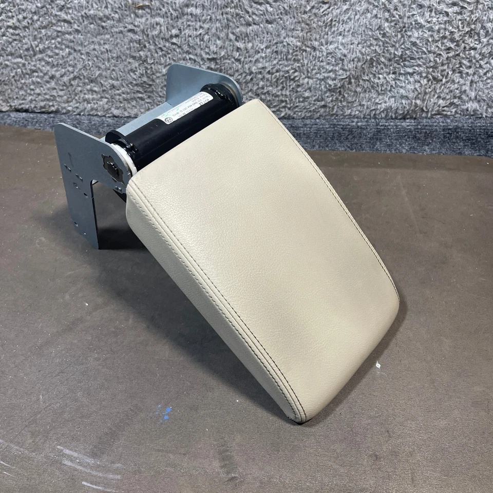 Volkswagen Tiguan 2009-2017 consola central cuero beige tapa reposabrazos deslizante Foto 3 de 4