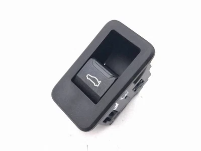 BMW 2 Active Tourer U06 2024 Interrupteur d'ouverture de coffre 115kW AMD261413 - Photo 1/4