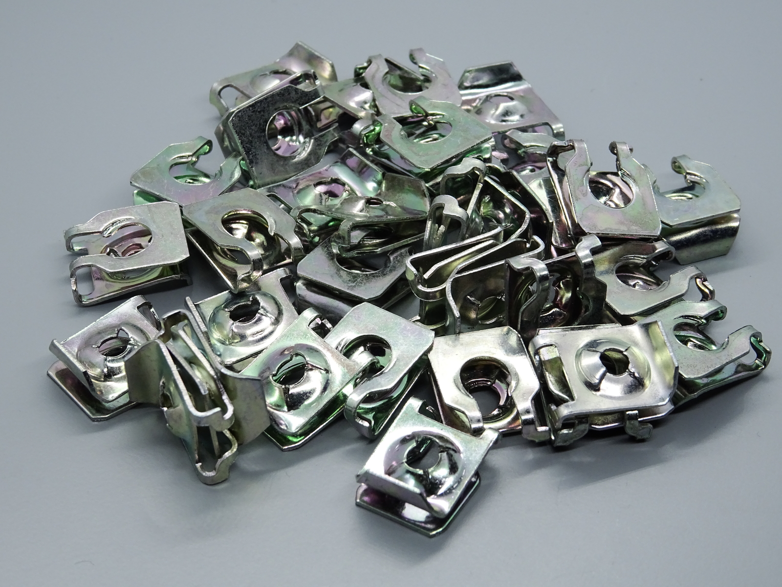 10x Blechmuttern Schnappmutter Für Mercedes W245 W211 W164 W168 W169 W220