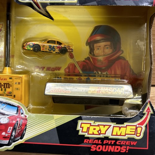 ๐ 1999 Racing Champions Nascar M&M Radio Control 1:64 Diecast Stock Car ๐ - Picture 2 of 6