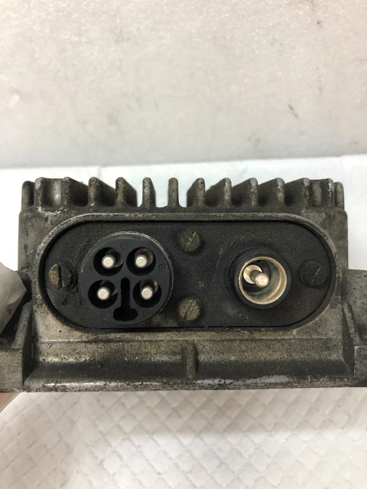 Mercedes-Benz 450SEL 1975 módulo de unidad de control de encendido 0 227 051 014 OEM Foto 2 de 4