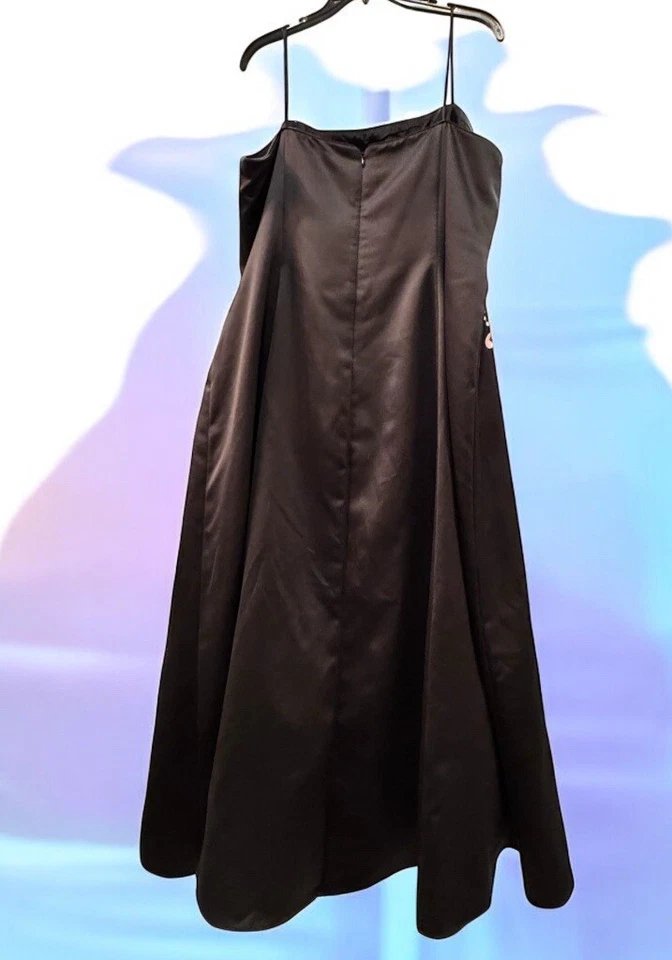 Nordstorm Betsy & Adam Elegant Dress Embroidered 22W length 48in pit to pit 23in - Image 2 of 4