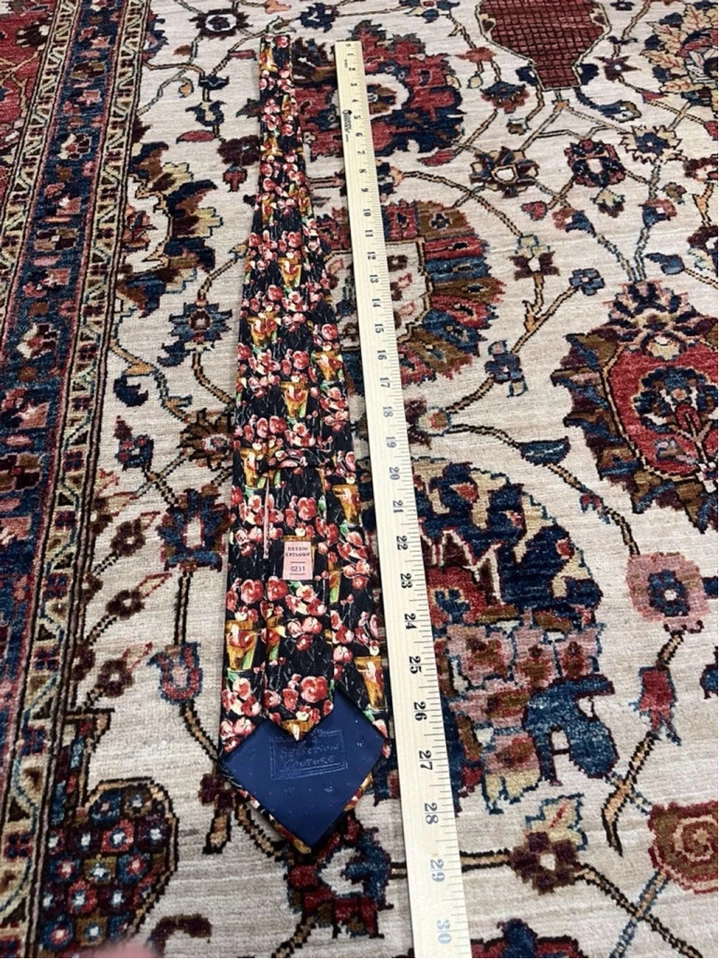 Corbata de cuello de seda exclusiva de diseño de alta costura Givenchy Selection floral para hombre Foto 4 de 4