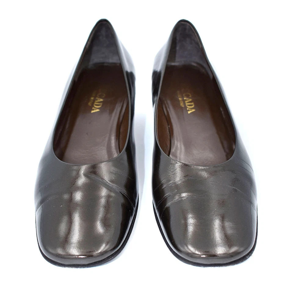 ESCADA Heels sz 9.5 B Chocolate Brown Patent Leather Low Heeled Pumps - Image 3 of 4