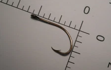 MUSTAD & SON 1/0 LIVE BAIT BEAK HOOKS LARGE RING EX LONG SHANK BRONZED REV. 9567