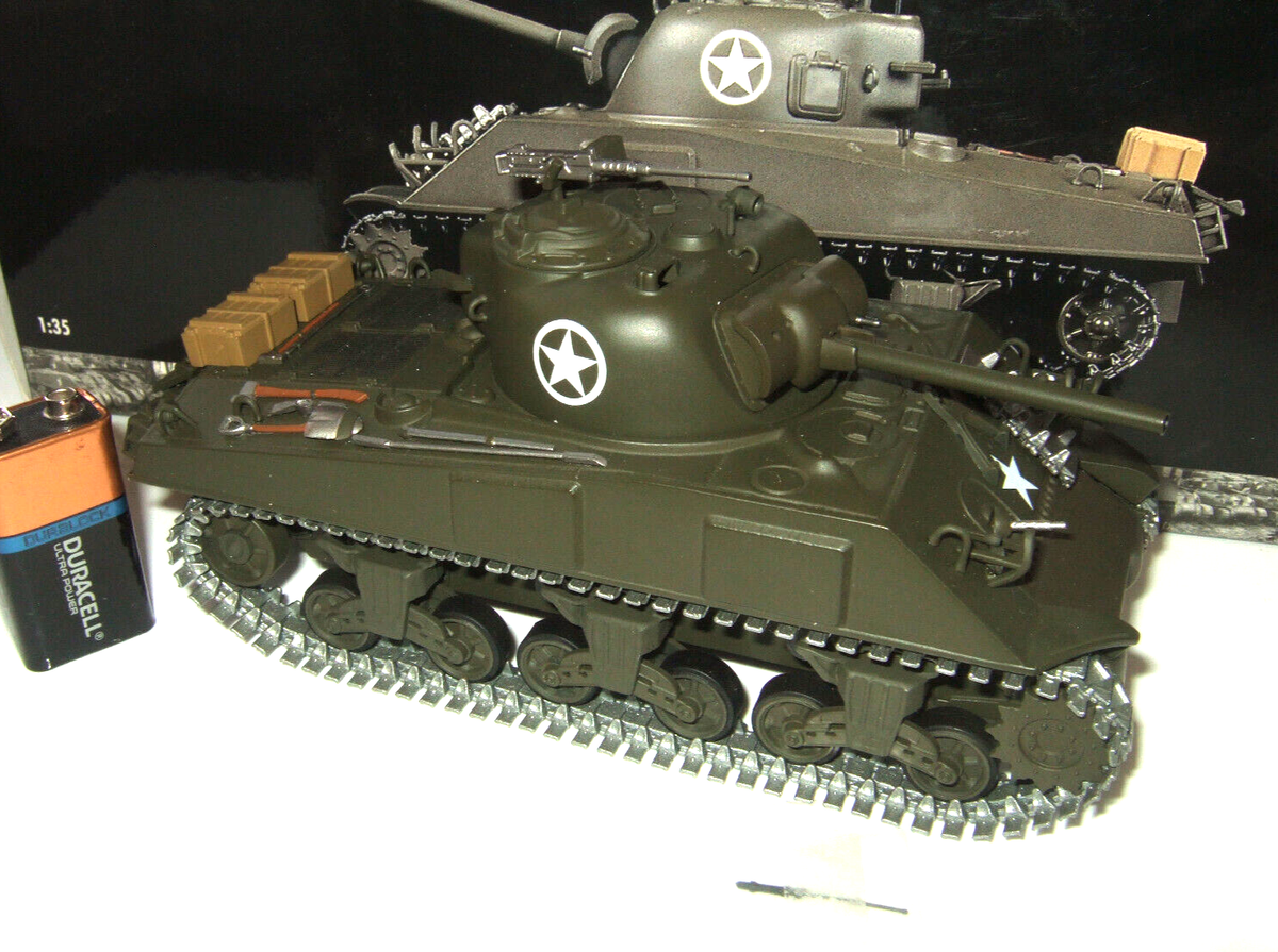 Minichamps 036529 M4A3 Sherman Tank Diecast & Composite Model 1:35