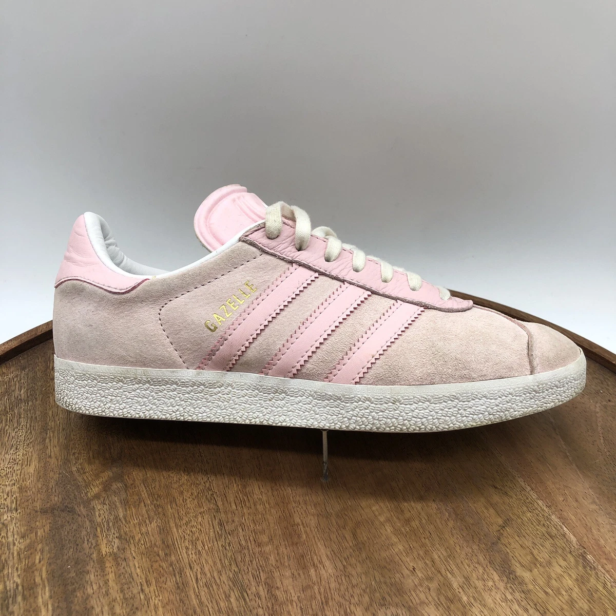 Serafín hecho patrulla Adidas Gazelle Mi Custom Womens Size 6 BY2985 Pink White Suede Casual Low  Top | eBay