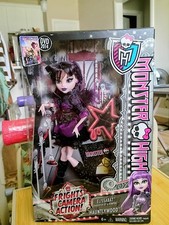Monster High Elissabat Frights, Camera, Action! 11 in Doll Removable Clothes