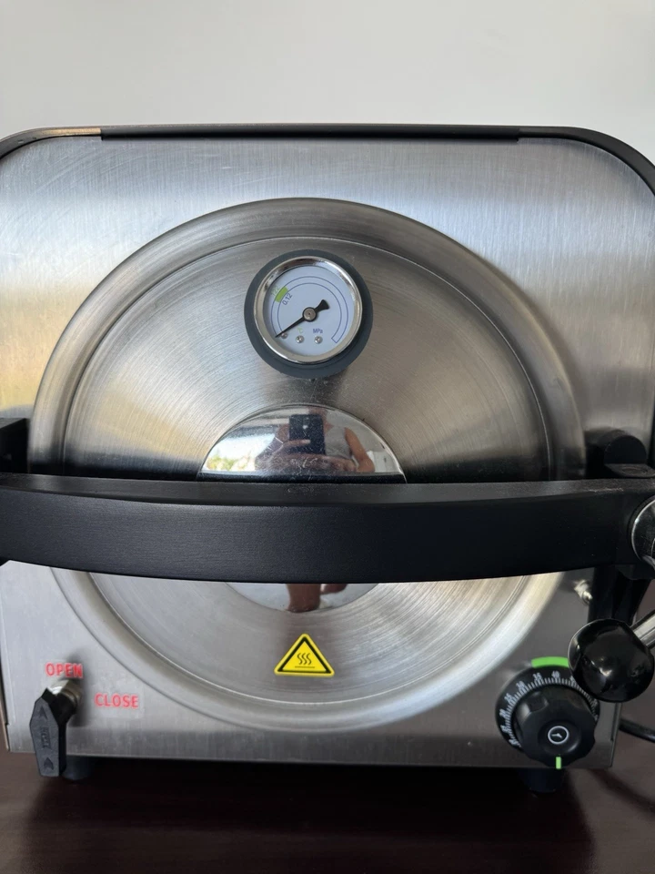 Esterilizador de autoclave de vapor 18L para dental/laboratorio/tatuaje | 900W | Apenas usado | Foto 3 de 3