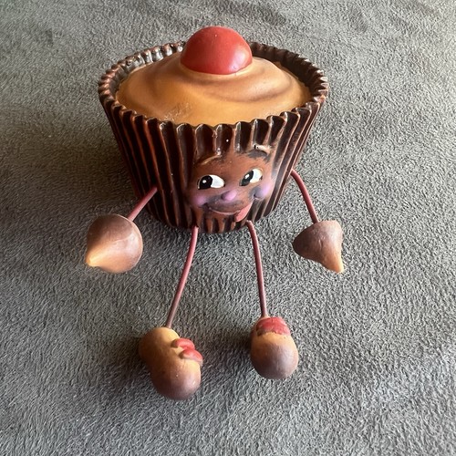 Home Decor Chocolates Shelf Sitting Figurines Designed For Collections Etc - 第 7/20 張圖片