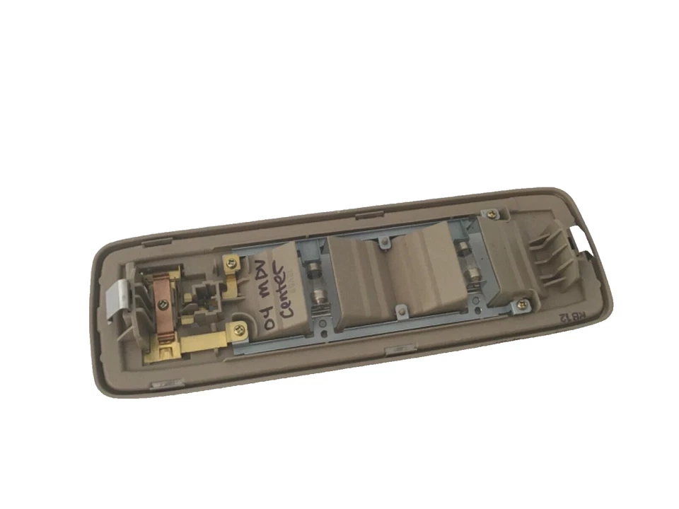 Mazda MPV LX 2004-2006 montaje de lámpara de luz de cúpula central superior bronceado OEM Foto 3 de 4