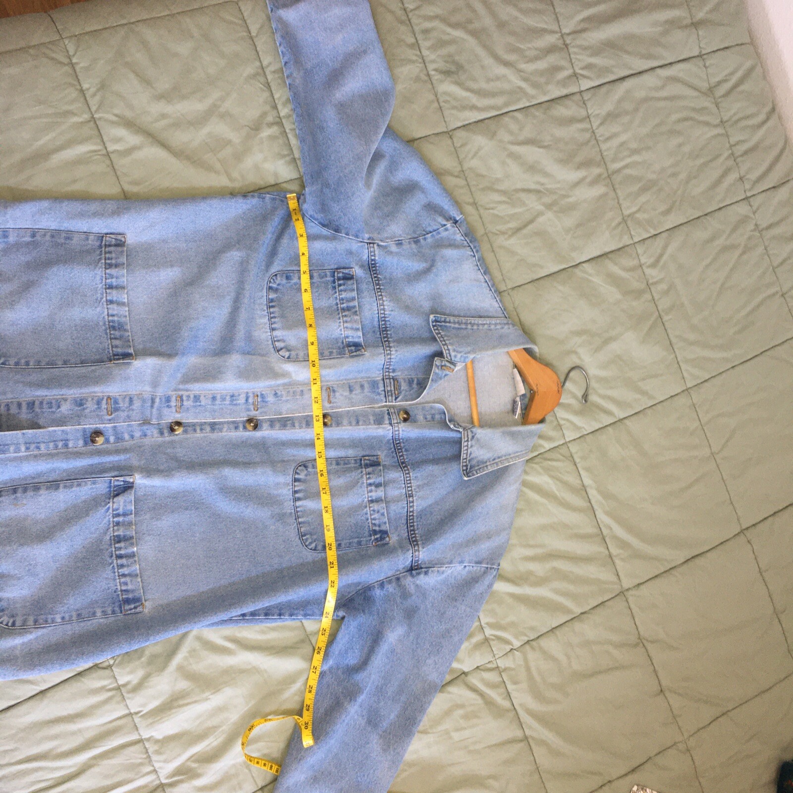 denim jacket women xl preowned long sleeve. 4 Patch Pockets. Button Front.-image
