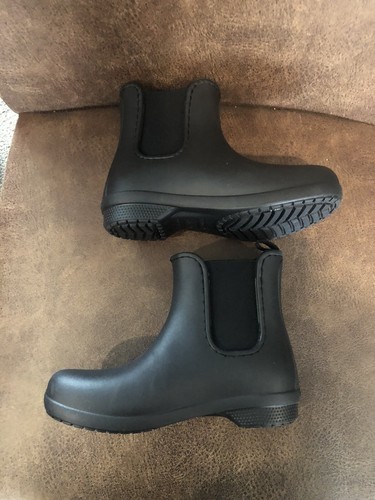 Crocs Freesail Chelsea Boots US 5 Black Dual Comfort Slip On Rubber Black EUC - Picture 11 of 14