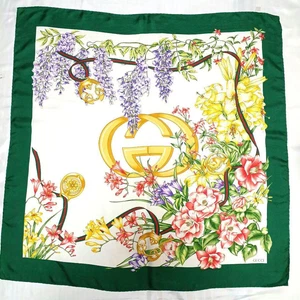 Gucci foulard en soie vert jaune rouge violet motif floral imbriqué 34,6 po