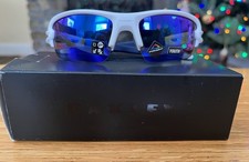 Oakley Youth Fit Sunglasses OJ9008-0758 Flak White Blue Kids Size XXS Baseball