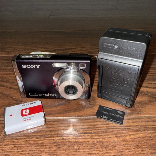 Sony Cyber-Shot DSC-W90 schwarz 8.1 MP Digitalkamera SD Karte OEM Akku Ladegerät