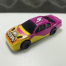 Kelloggs Raisin Bran 2000 5 Nascar 1:64 Scale Pull and Go Car Two Scoops