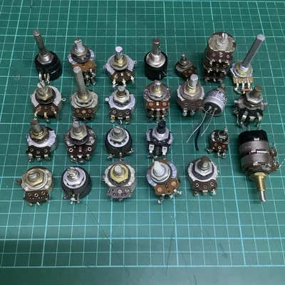 Collection of Vintage Small Body Valve Amplifier Potentiometers - Image 1 of 4