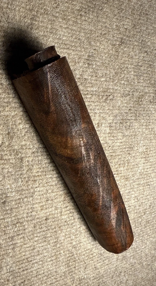 Guardabarros de nogal de lujo Winchester modelo 63 Foto 2 de 4