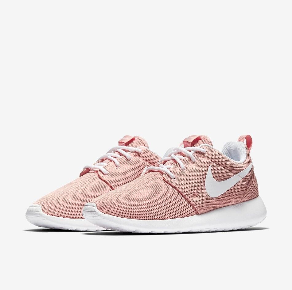Женские кроссовки Nike Roshe One Run Коралловая звездная пыль Розовый Белый 844994-603