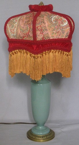 VINTAGE ELECTRIC PORCELAIN TABLE LAMP w/RECOVERED PAISLEY SHADE w/GOLD FRINGE - 第 9/11 張圖片