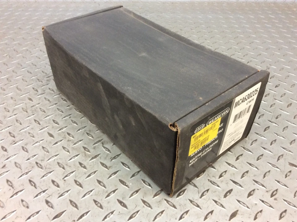 Se adapta a: 97-00 Ford Contour Mystique Reman cilindro maestro de freno Carquest MCA390299 Foto 3 de 4