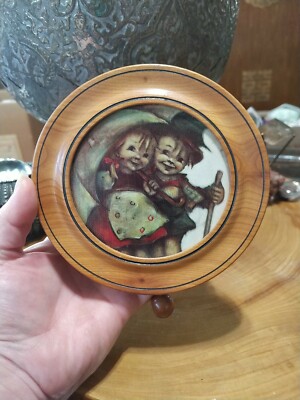 Vintage Edle Hummel Music Box Wall art. ''Raindrops''. Working 