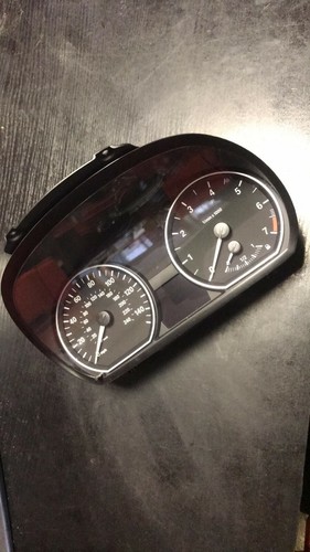 Tacho Kombiinstrument Benzin 4 Zyl 9187039 #107 BMW E81 E82 E87 E88 1er