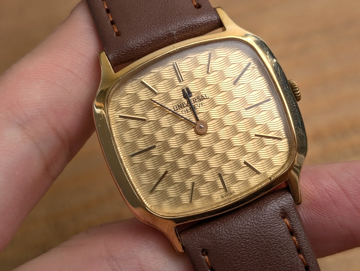 美品 UNIVERSAL GENEVE 542640 手巻き ローマン Rare! Universal Geneve 542640 Gold Dial Manual wind Men's Watch