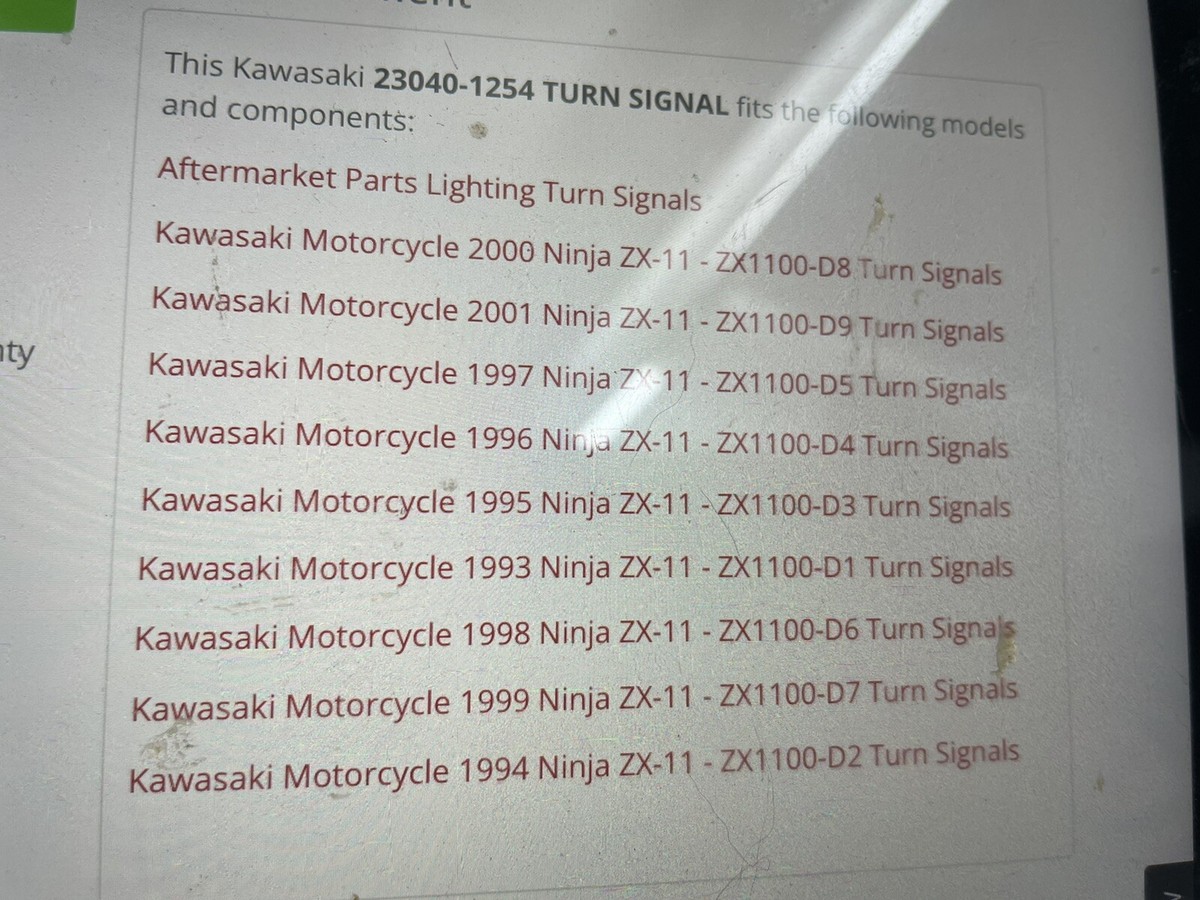 Kawasaki Zzr1100 Left Rear Turn Signal Indicator Blinker