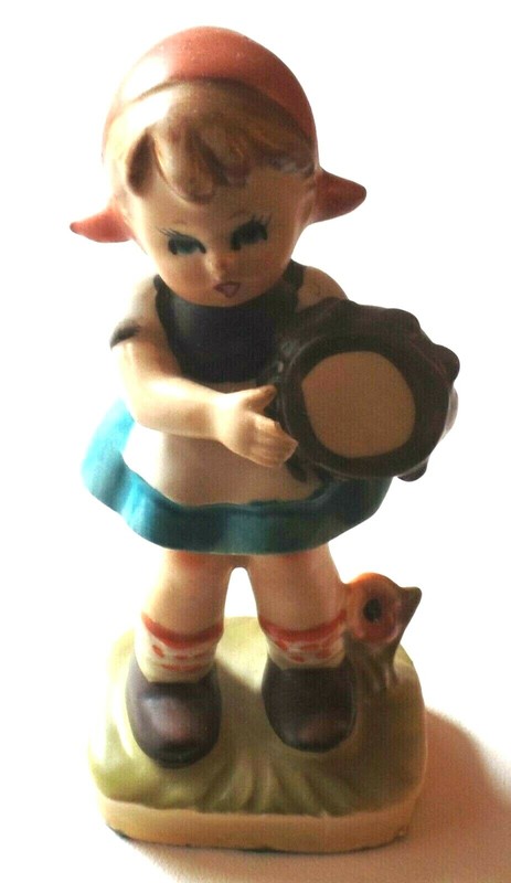 Vintage Ceramic Porcelain LITTLE TAMBORINE GIRL Figurine