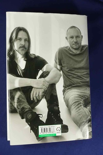 Signed Book LOVE AND PAIN Ben Gillies Chris Joannau SILVERCHAIR Oz Music HCDJ - Picture 2 of 12