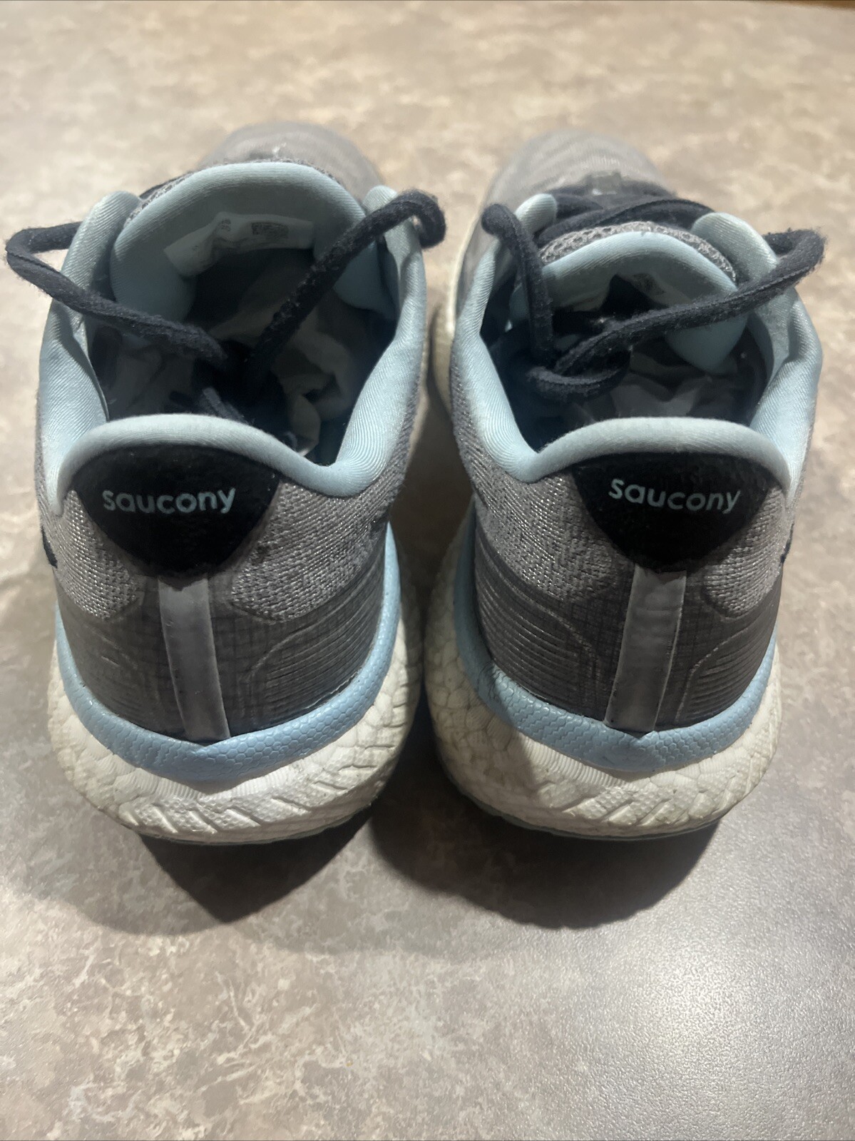 SAUCONY TRIUMPH RUNNING SHOES WOMENS SIZE 8 **RETAIL $160*** thumbnail 3