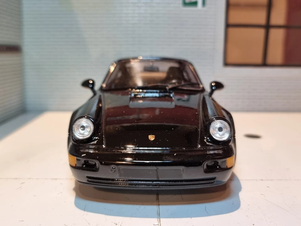 Porsche 911 Turbo 964 Black Detailed Welly 1:24 G Scale Diecast Model Car 24023 - Image 2 of 4