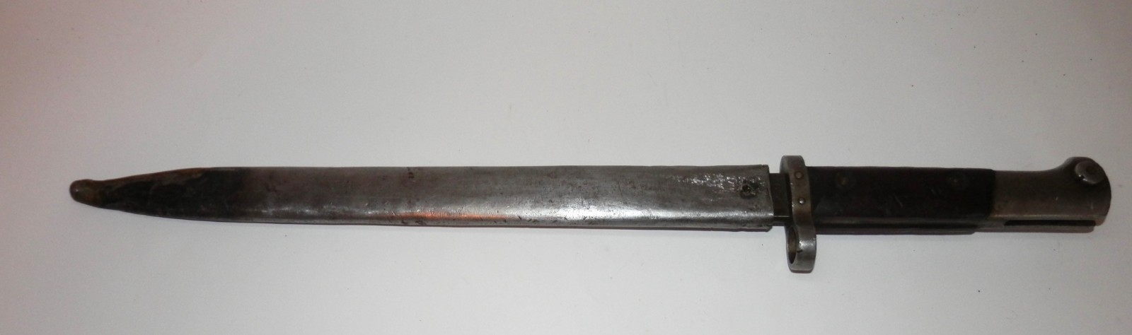WWI / WWII Bayonet marked CSX 1 with Metal Unmarked Sheath