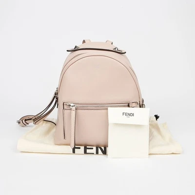 Fendi Mini sac à dos 8BZ036 152318430 [U] - Photo 1/4