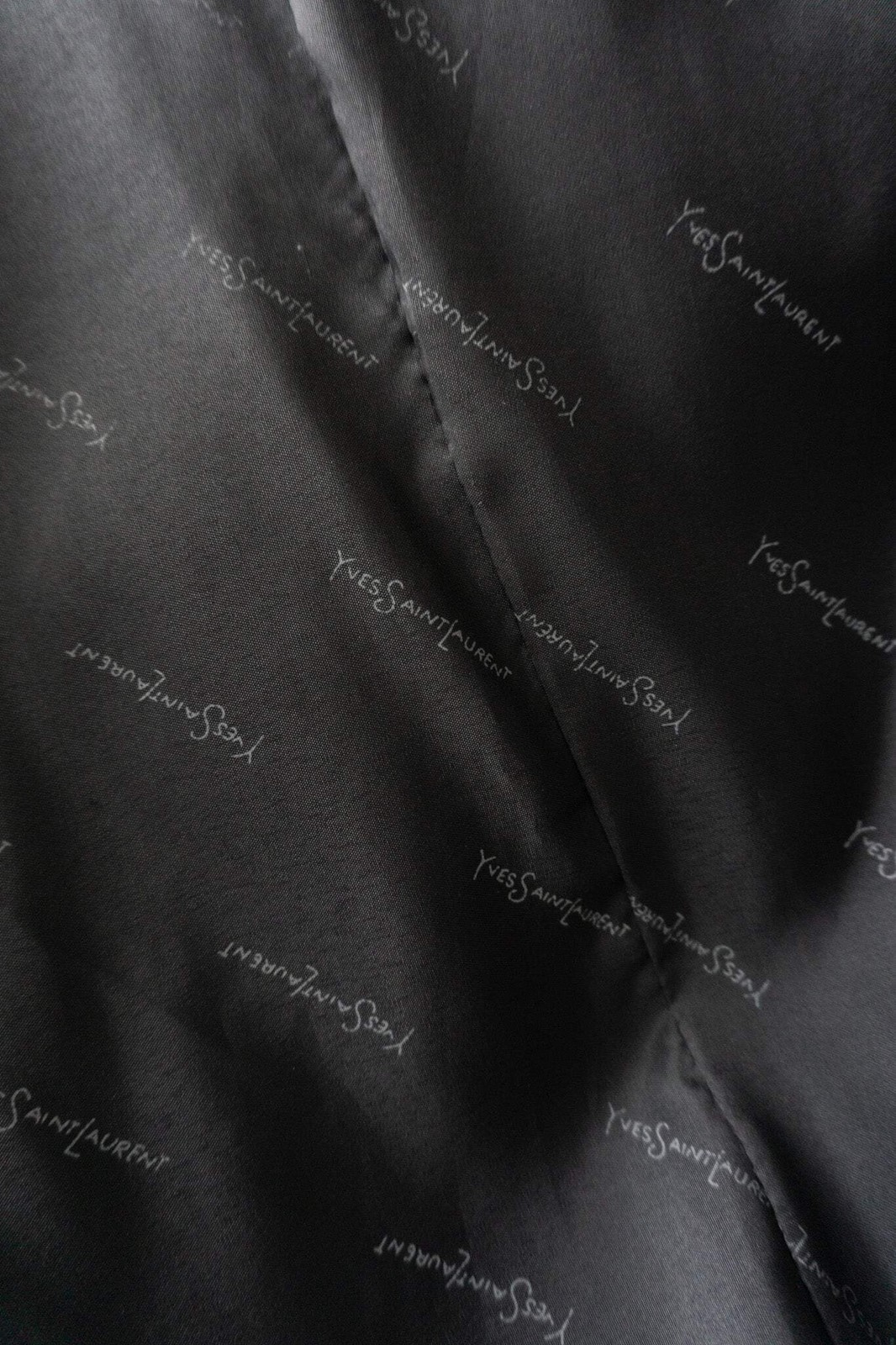 Maglione vintage Yves Saint Laurent in pelle