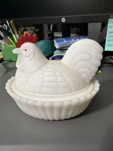 Vintage Westmoreland Hen On Nest Covered Dish Milk Glass Red Comb 5 1/2 In